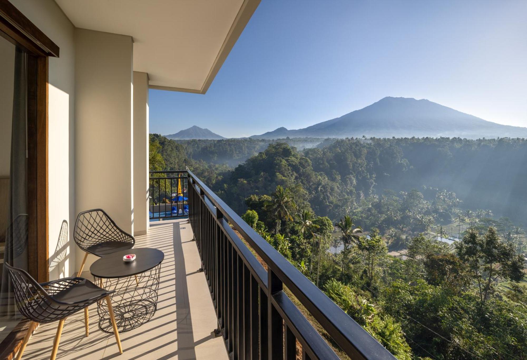 Tapa Agung View Hotell Menanga Exteriör bild