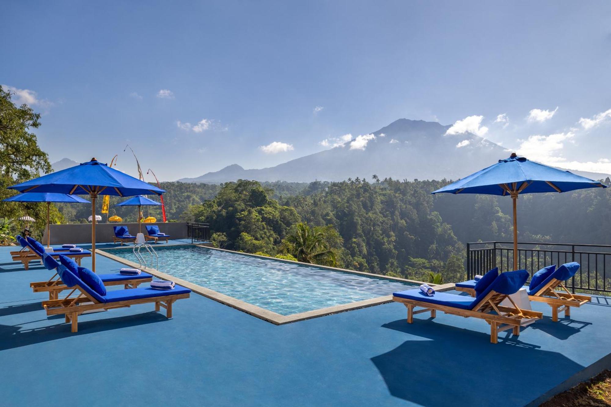 Tapa Agung View Hotell Menanga Exteriör bild